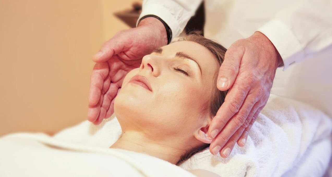 Contour facial massage as a method of rejuvenation